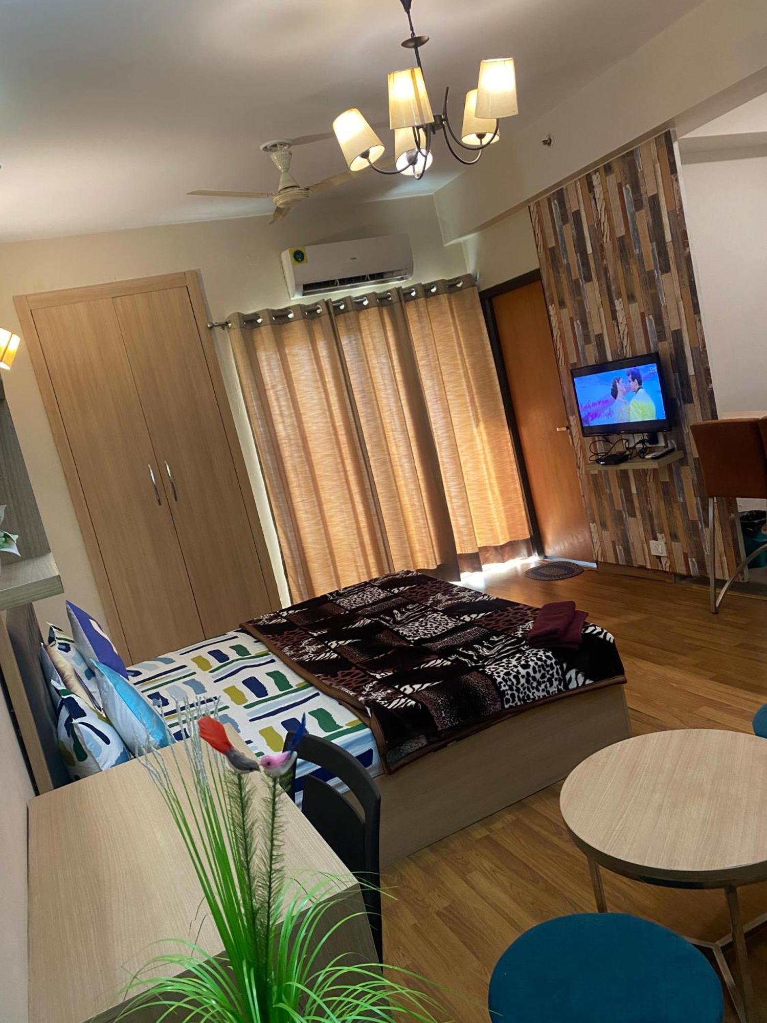 Dolce Dwell 27Th Floor Apartment نويدا المظهر الخارجي الصورة